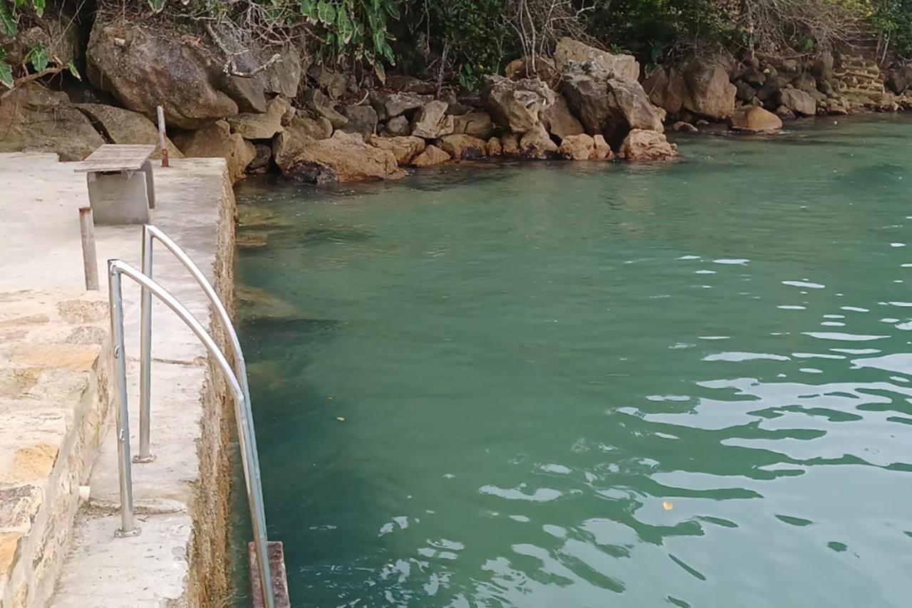帕拉蒂Refugio Na Frente Do Mar Em Ilha De Araujo别墅 外观 照片
